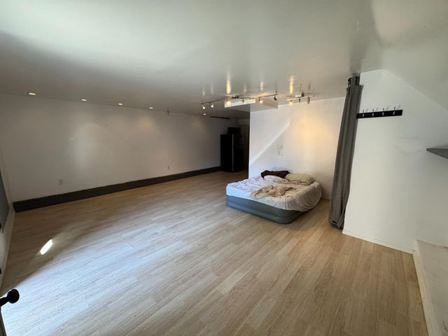 370 Bartlett Street 2, San Francisco, CA 94110