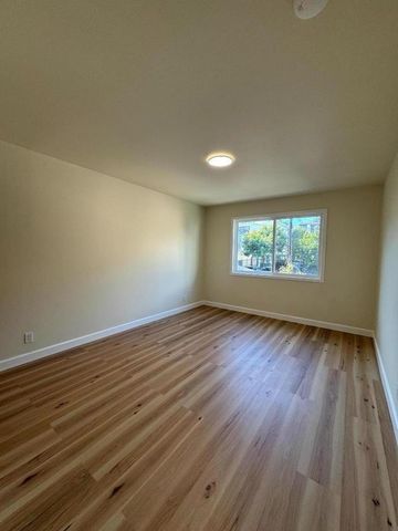 370 Bartlett Street 2, San Francisco, CA 94110
