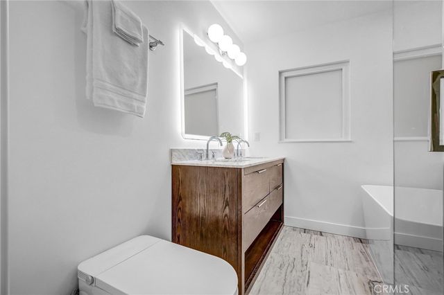 3090 Eucalyptus Avenue, Long Beach, CA 90806