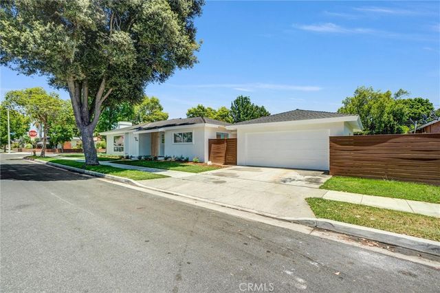 3090 Eucalyptus Avenue, Long Beach, CA 90806