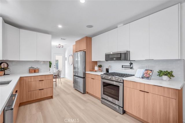 3090 Eucalyptus Avenue, Long Beach, CA 90806