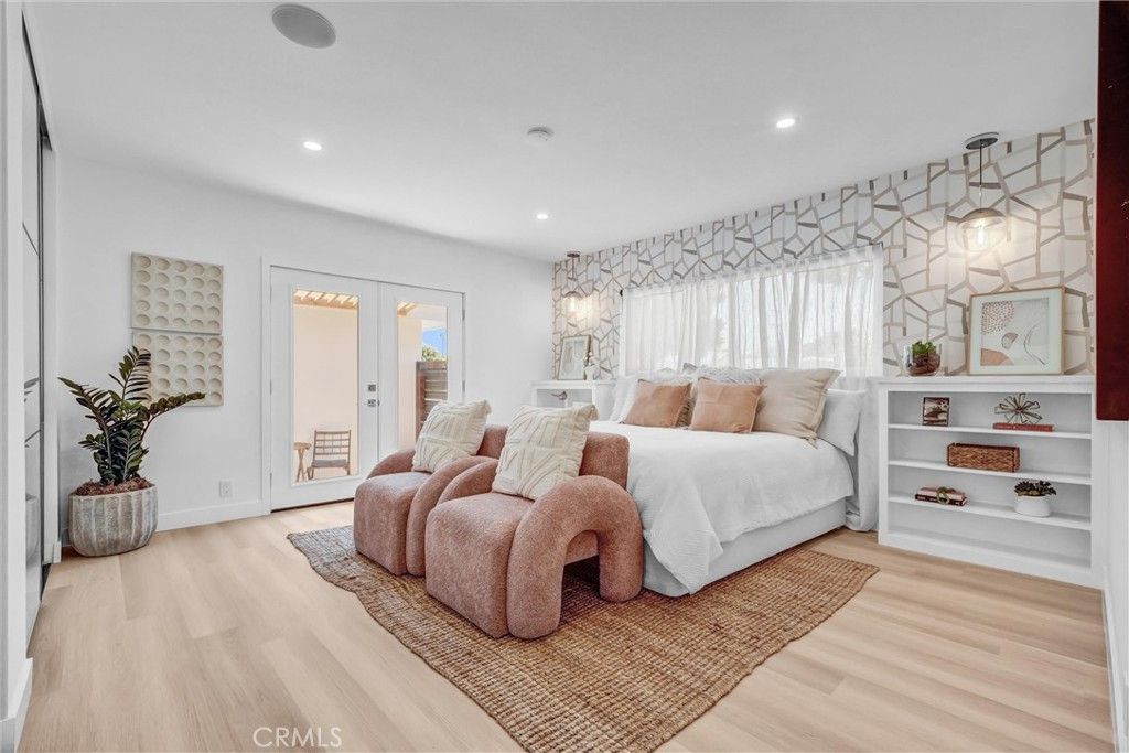 Image 14 of property listing at 3090 Eucalyptus Avenue, Long Beach, CA 90806