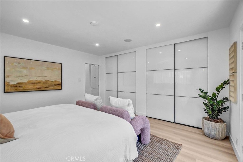 Image 16 of property listing at 3090 Eucalyptus Avenue, Long Beach, CA 90806