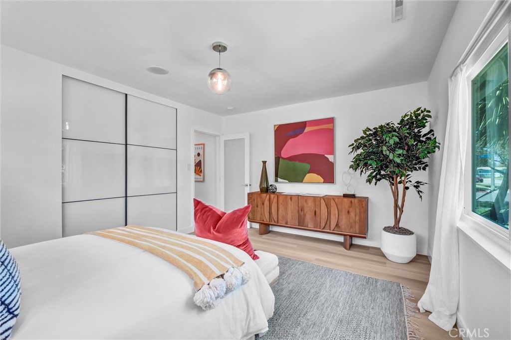 Image 21 of property listing at 3090 Eucalyptus Avenue, Long Beach, CA 90806