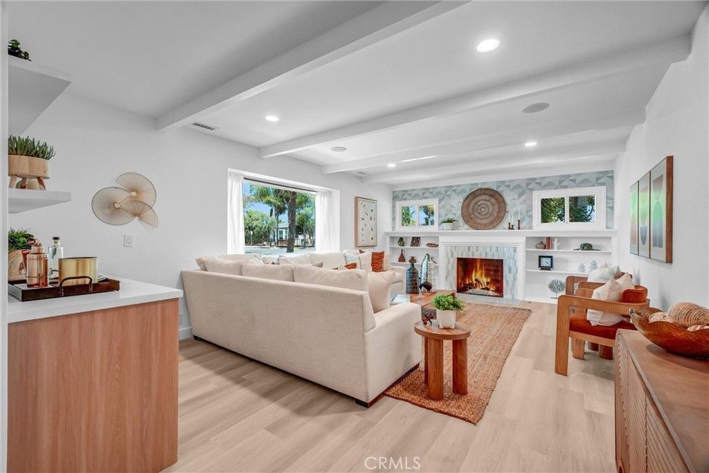 Image 4 of property listing at 3090 Eucalyptus Avenue, Long Beach, CA 90806