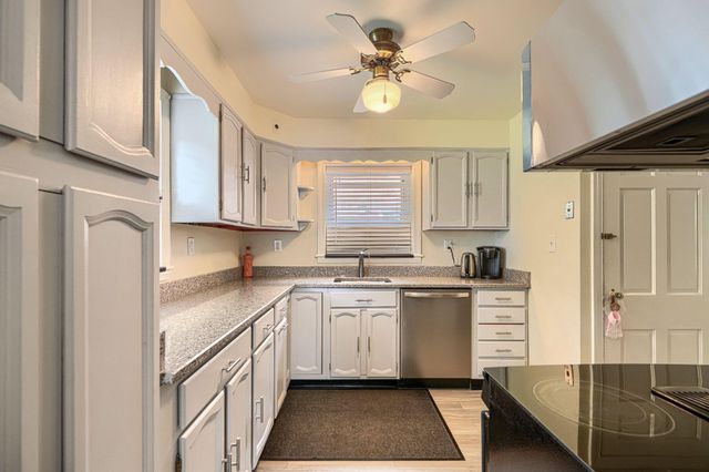 3006 DUNMORE RD, Dundalk, MD 21222