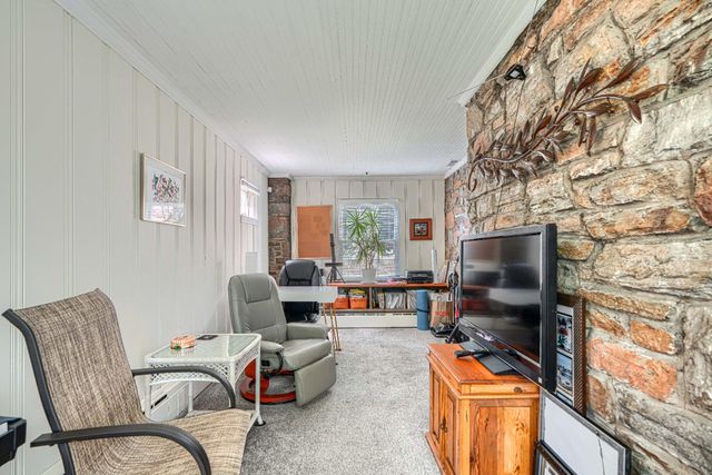 3006 DUNMORE RD, Dundalk, MD 21222