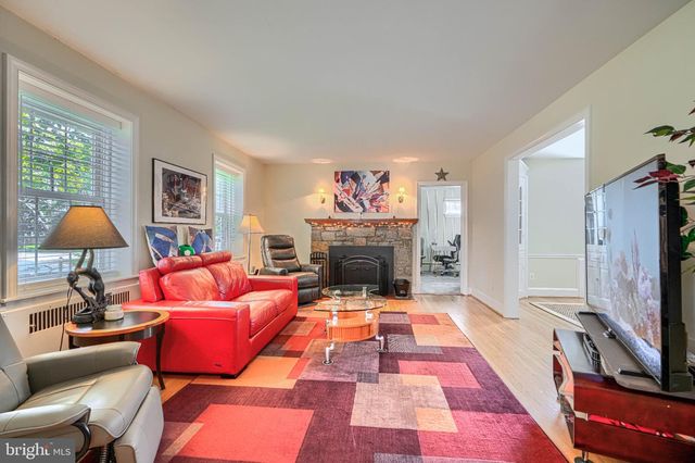 3006 DUNMORE RD, Dundalk, MD 21222