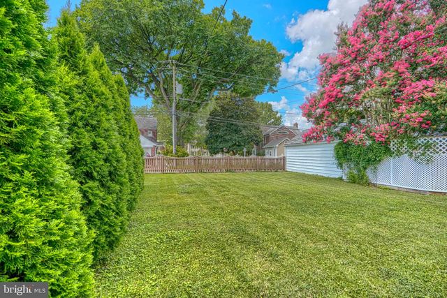 3006 DUNMORE RD, Dundalk, MD 21222