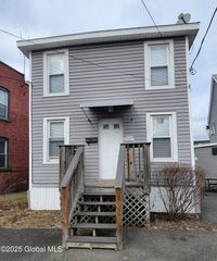 1 Alden Street, Colonie, NY 12189
