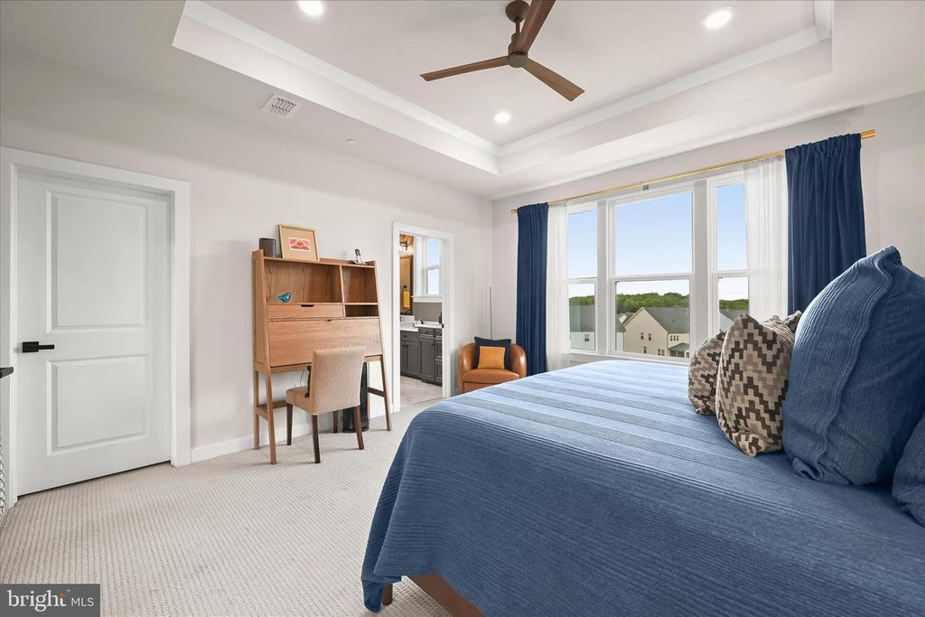 Image 35 of property listing at 7668 CROSS CREEK DR, Columbia, MD 21044