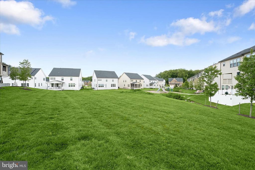 Image 56 of property listing at 7668 CROSS CREEK DR, Columbia, MD 21044