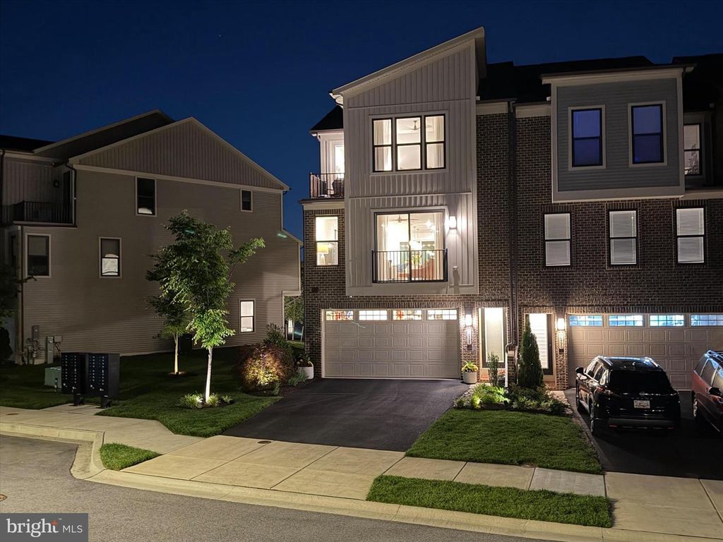 Image 70 of property listing at 7668 CROSS CREEK DR, Columbia, MD 21044