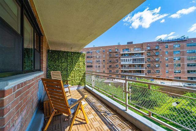88-29 155th Avenue 3F, Howard Beach, NY 11414