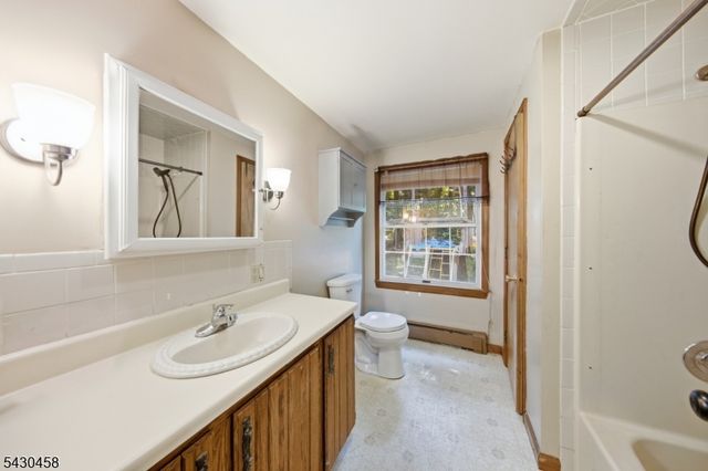 113 Deckertown Tpke, Montague Twp., NJ 07827
