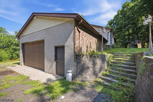 113 Deckertown Tpke, Montague Twp., NJ 07827