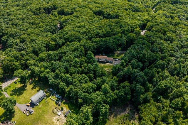 113 Deckertown Tpke, Montague Twp., NJ 07827