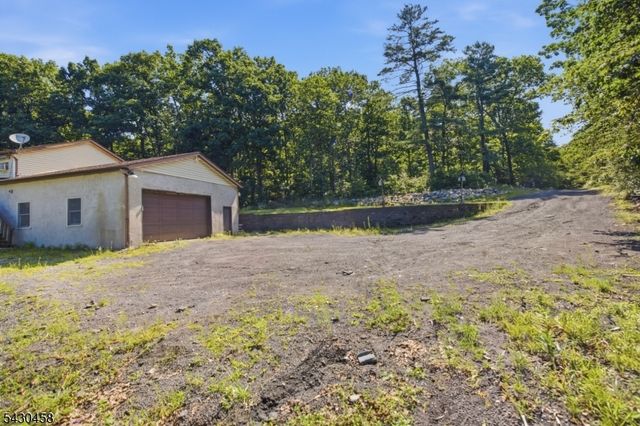 113 Deckertown Tpke, Montague Twp., NJ 07827