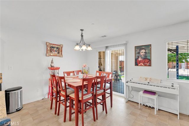 15752 Whitecap Way, Victorville, CA 92394