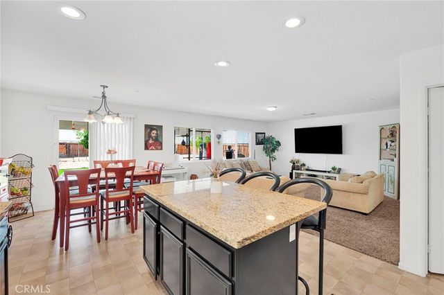 15752 Whitecap Way, Victorville, CA 92394