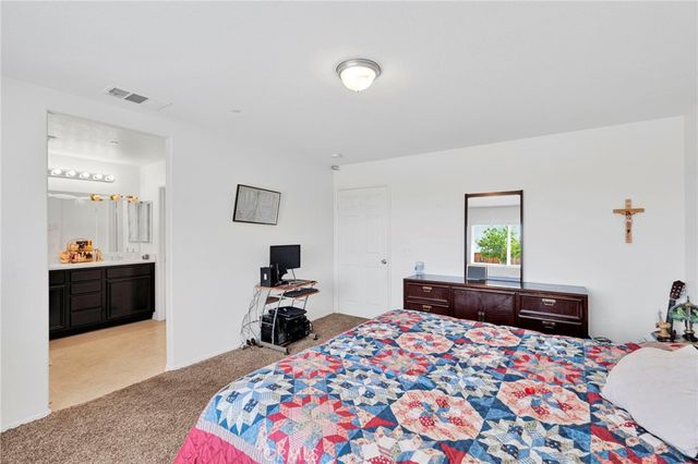 15752 Whitecap Way, Victorville, CA 92394