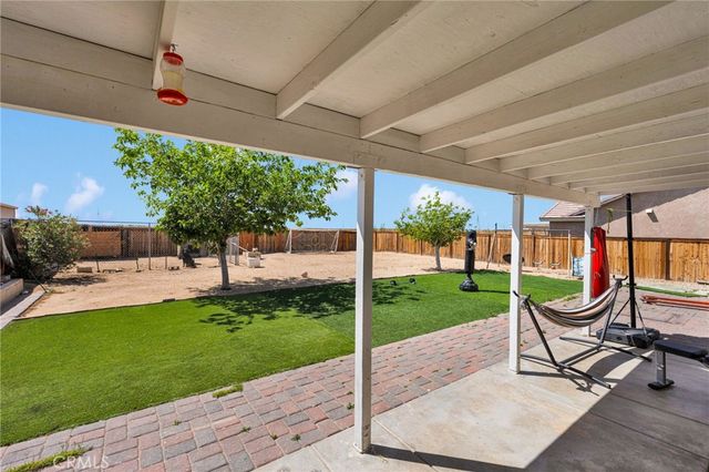 15752 Whitecap Way, Victorville, CA 92394