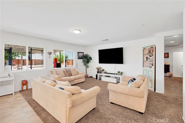 15752 Whitecap Way, Victorville, CA 92394