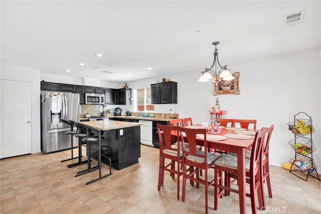 15752 Whitecap Way, Victorville, CA 92394