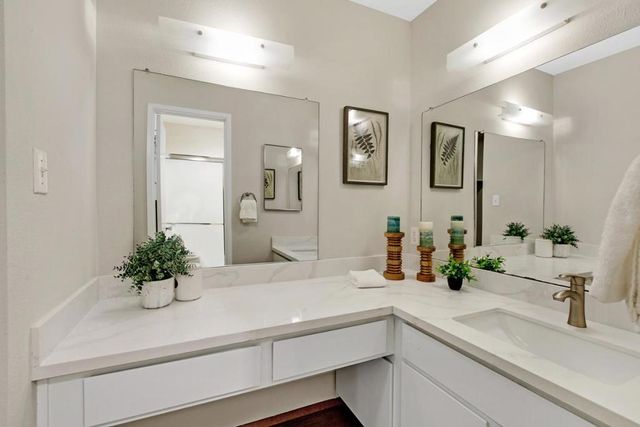 1171 Compass Lane 307, Foster City, CA 94404