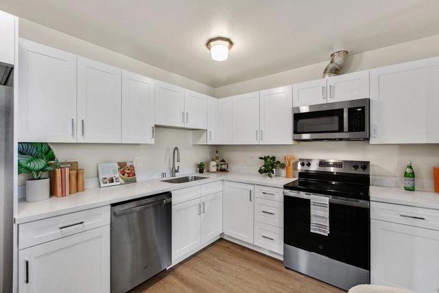 1171 Compass Lane 307, Foster City, CA 94404