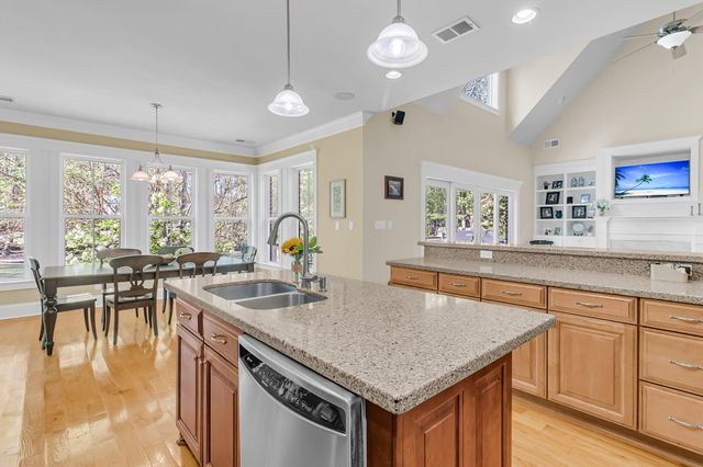 1006 King Mountain Drive, Summerville, SC 29483