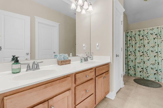 1006 King Mountain Drive, Summerville, SC 29483