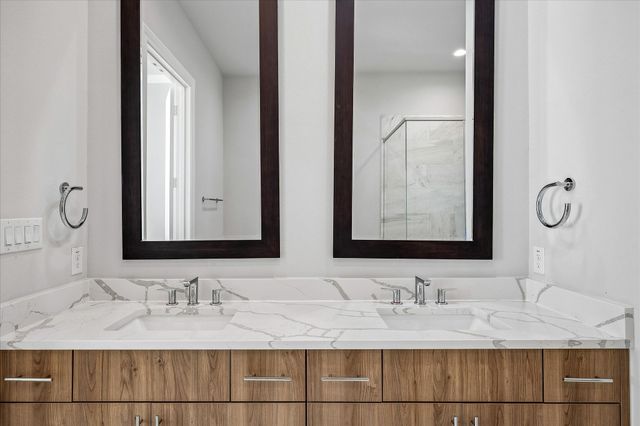 6005 Laurel Lane, Addison, TX 75001