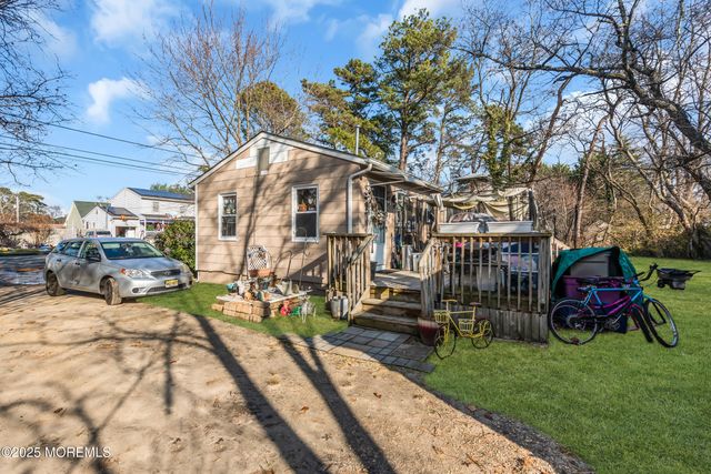 928 4th Avenue, Toms River, NJ 08757