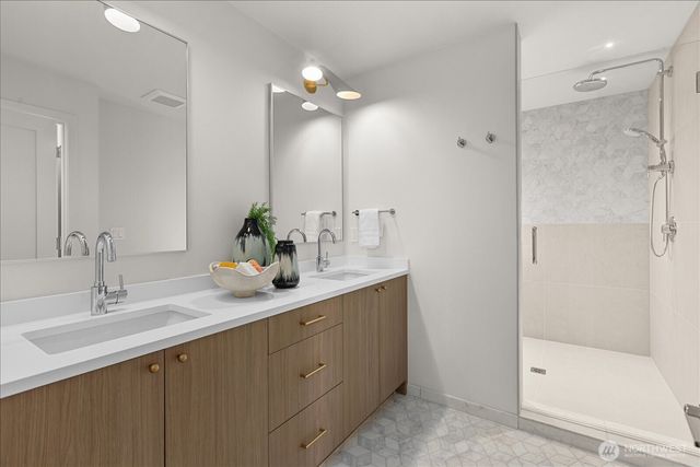 4222 Meridian Avenue N, Seattle, WA 98103