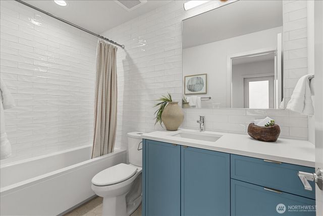 4222 Meridian Avenue N, Seattle, WA 98103