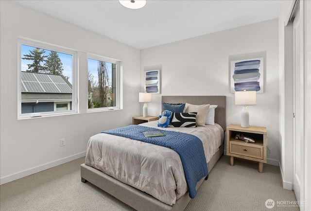 4222 Meridian Avenue N, Seattle, WA 98103