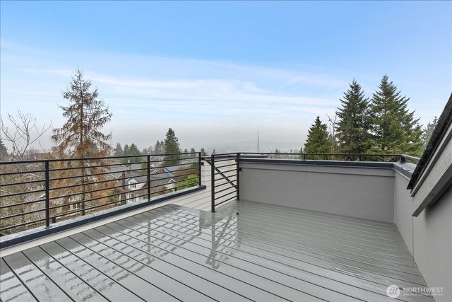 4222 Meridian Avenue N, Seattle, WA 98103