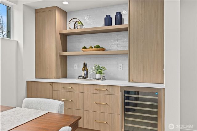 4222 Meridian Avenue N, Seattle, WA 98103