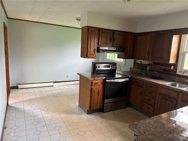 37 Hilltop Drive, Schroeppel, NY 13135