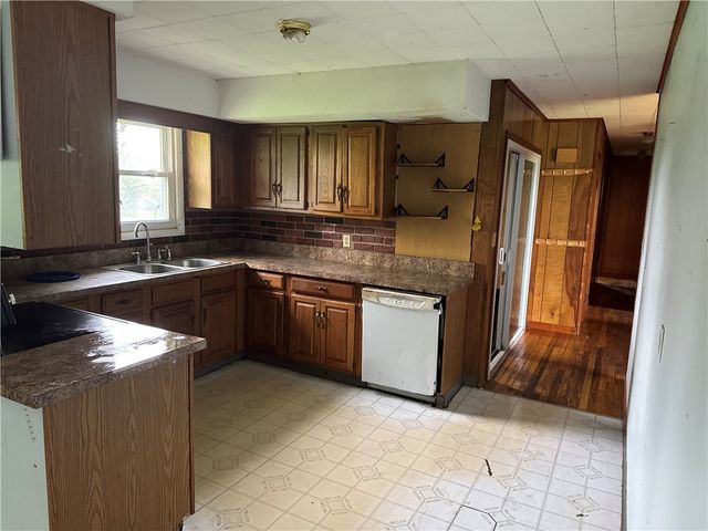 37 Hilltop Drive, Schroeppel, NY 13135