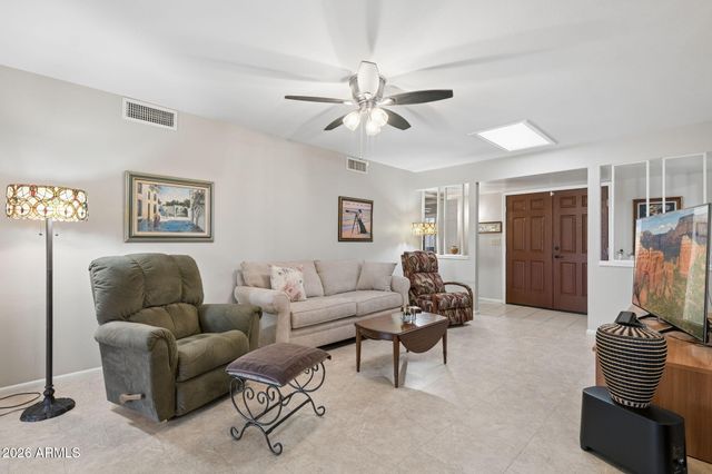 10520 W White Mountain Road, Sun City, AZ 85351