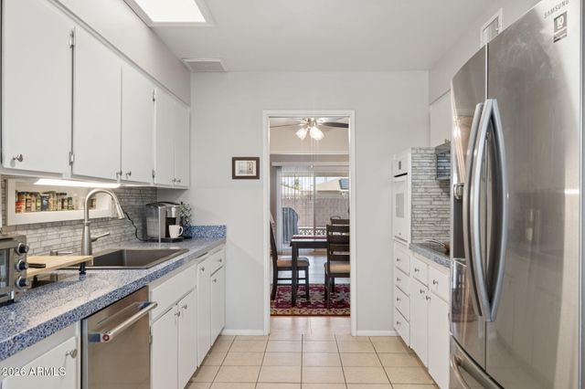 10520 W White Mountain Road, Sun City, AZ 85351