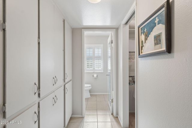 10520 W White Mountain Road, Sun City, AZ 85351