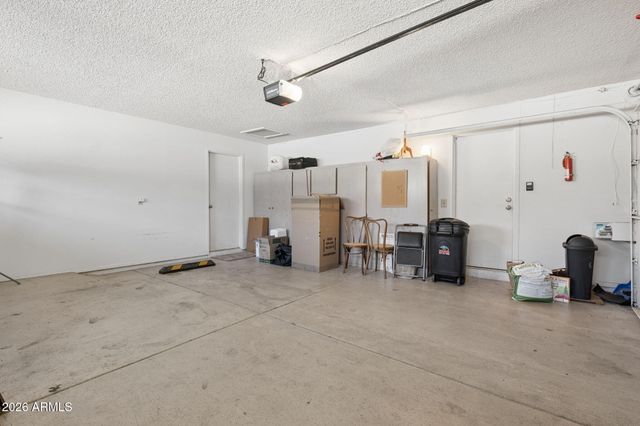 10520 W White Mountain Road, Sun City, AZ 85351