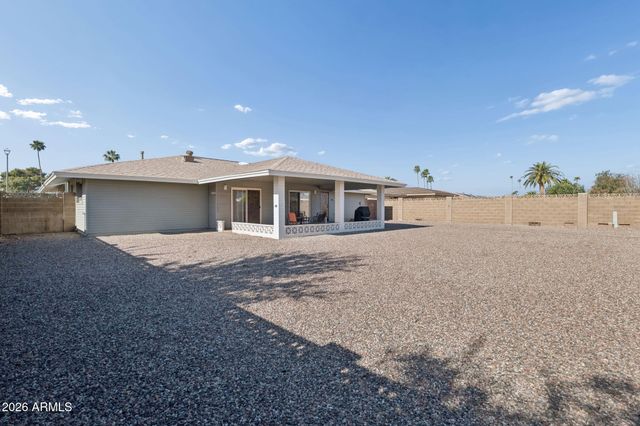 10520 W White Mountain Road, Sun City, AZ 85351