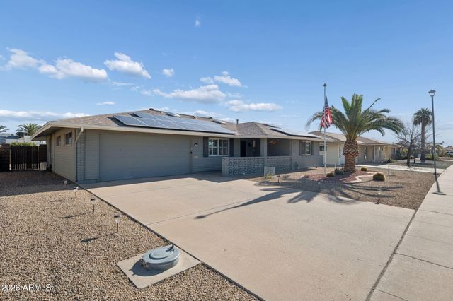 10520 W White Mountain Road, Sun City, AZ 85351