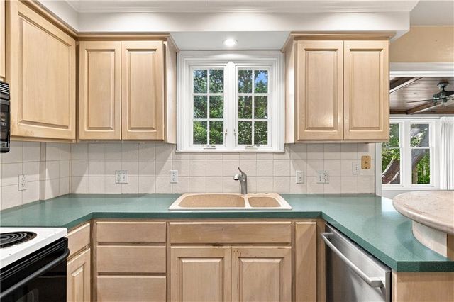 5325 Norwood Street, Fairway, KS 66205