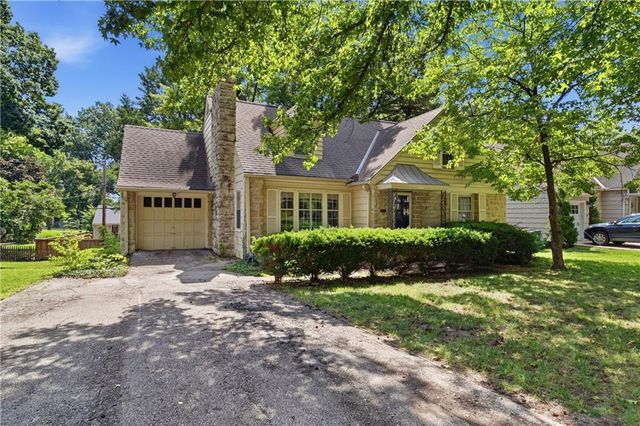 5325 Norwood Street, Fairway, KS 66205