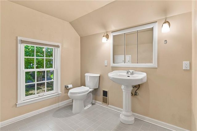 5325 Norwood Street, Fairway, KS 66205